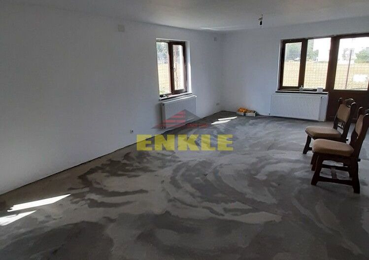 Casa parter + etaj 200 mp + teren 500 mp , Anl Ciusmea - Poză 2