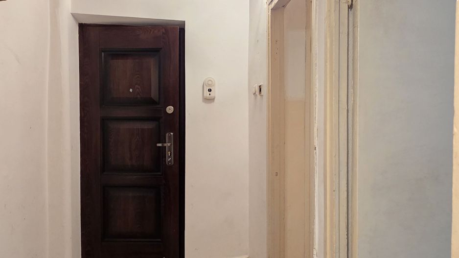 Apartament cu 1 cameră, ETAJ 1, VASLUI - zona FEROVIARI; - Poză 2