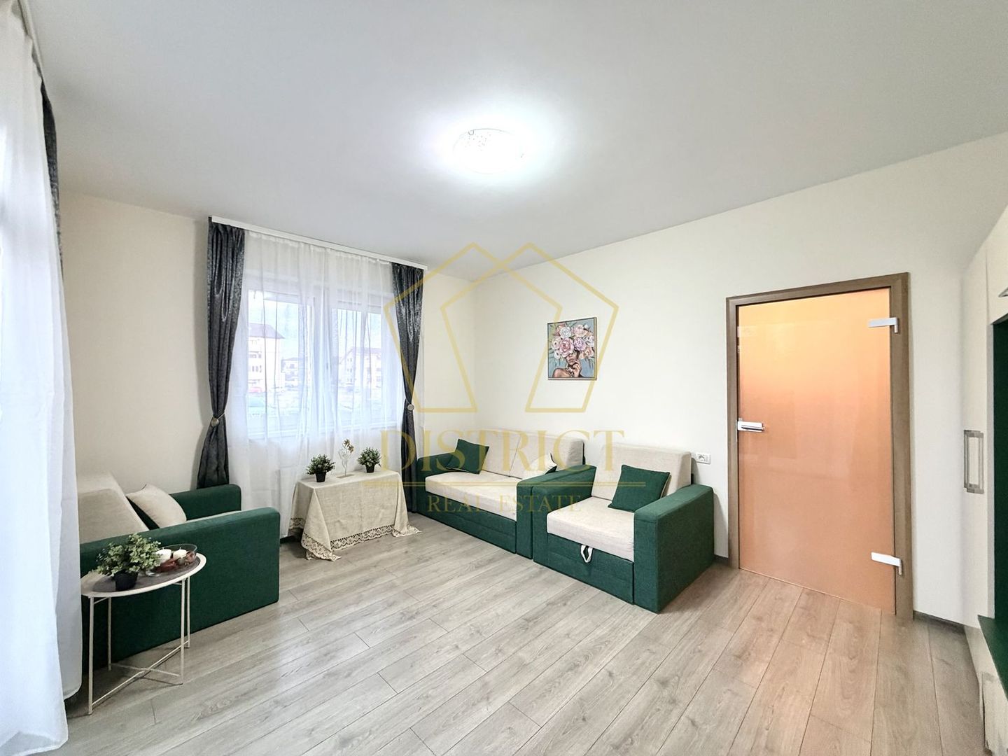 Apartament cu 2 camere Decomandat | Gradina proprie de 25 mp | Giroc langa ESO. - Poză 3