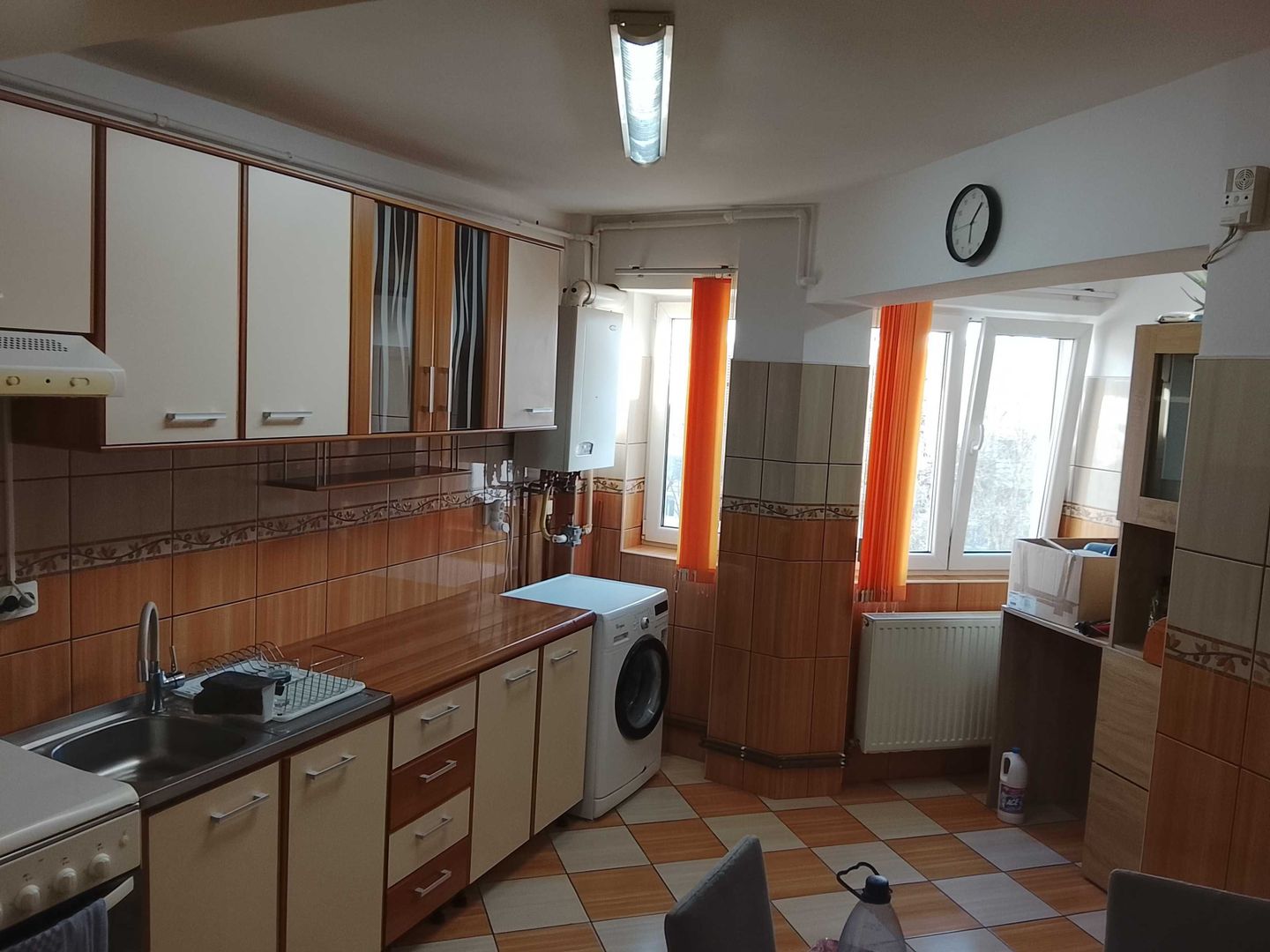 BRASADAS vinde ap 3 cam etaj 4/4 in Micro 16. - Poză 1