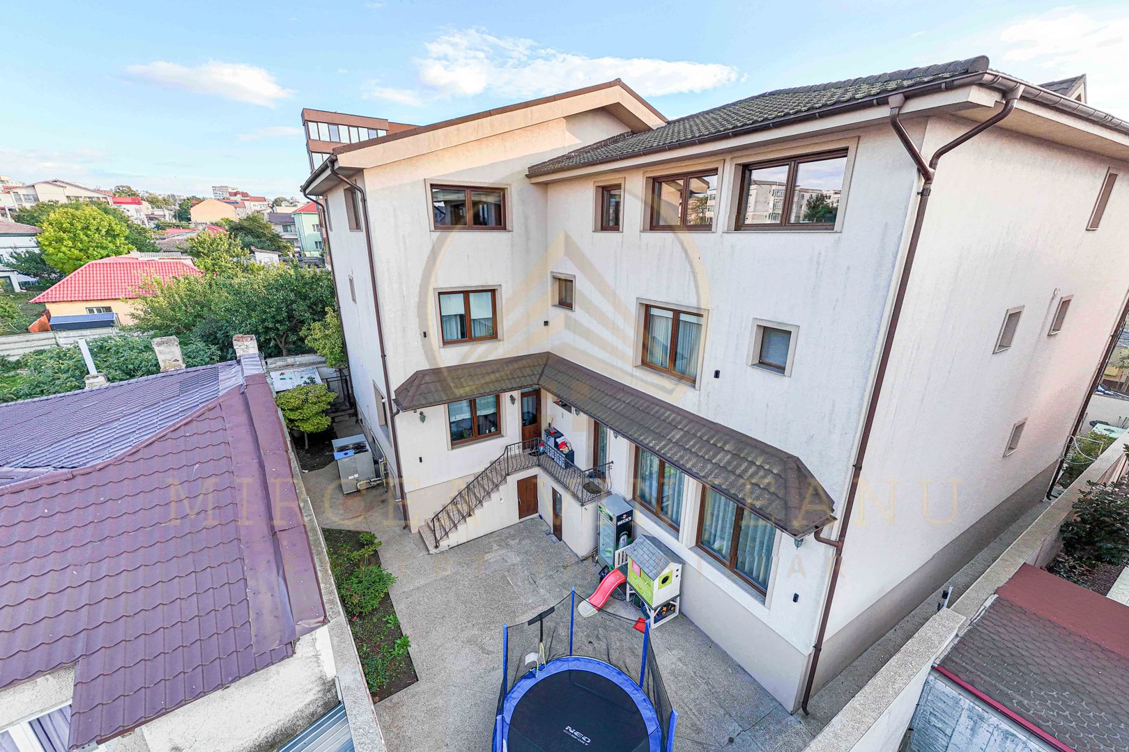 DACIA - Vila D+P+1E+M, teren 780 mp, deschidere 24 ml. - Poză 108