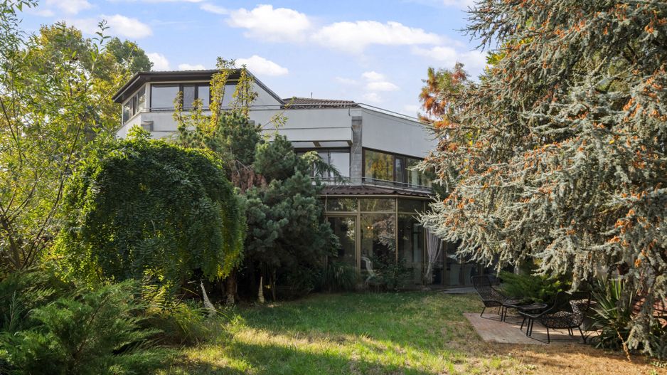 VILA ELEGANTA 5 CAMERE CU CURTE SI TERASA || EROU IANCU NICOLAE- PIPERA - Poză 32