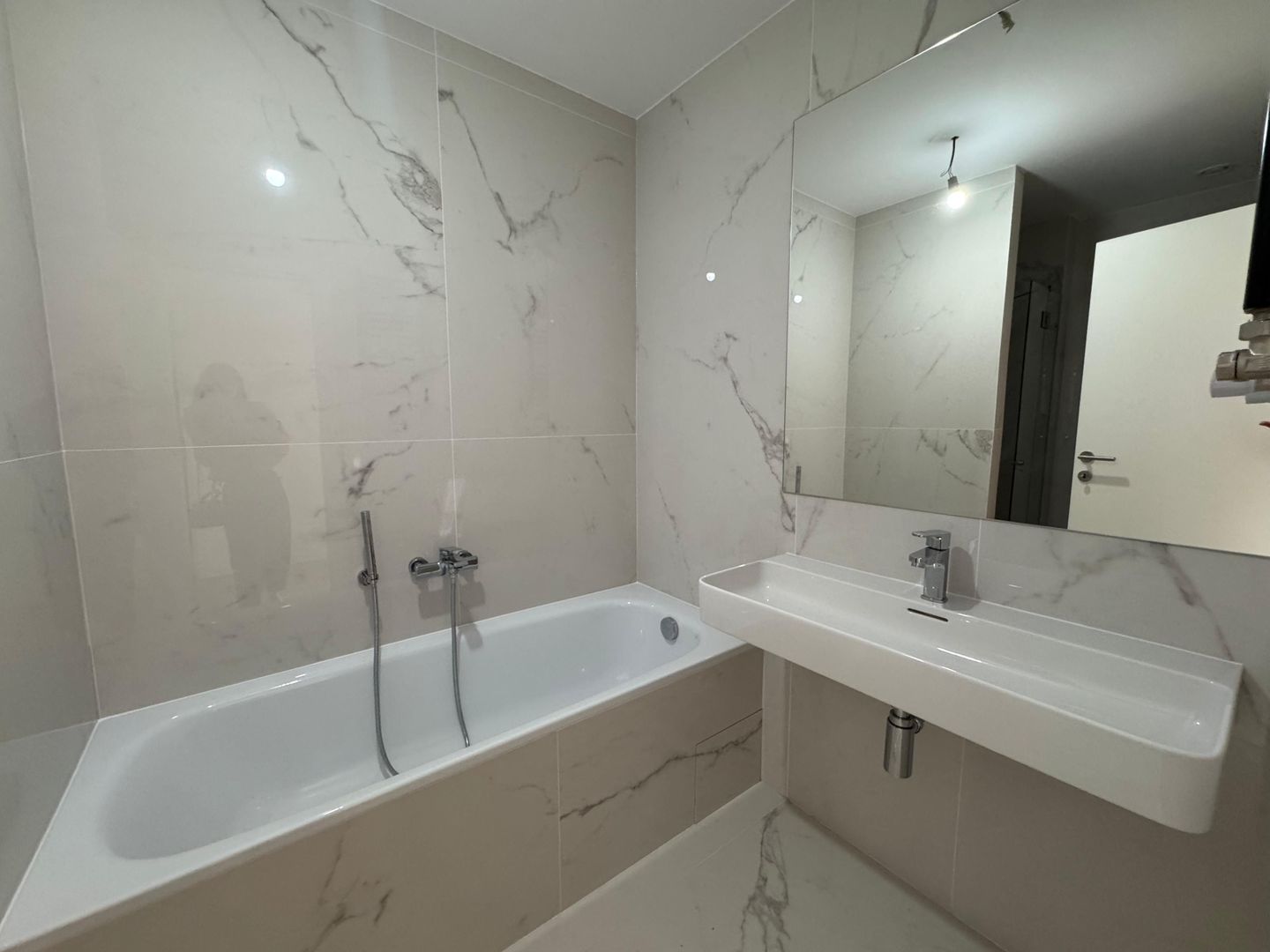 4 CAMERE || VIEW SPECTACULOS UpSite || FLOREASCA+boxa si loc de parcare incluse - Poză 8