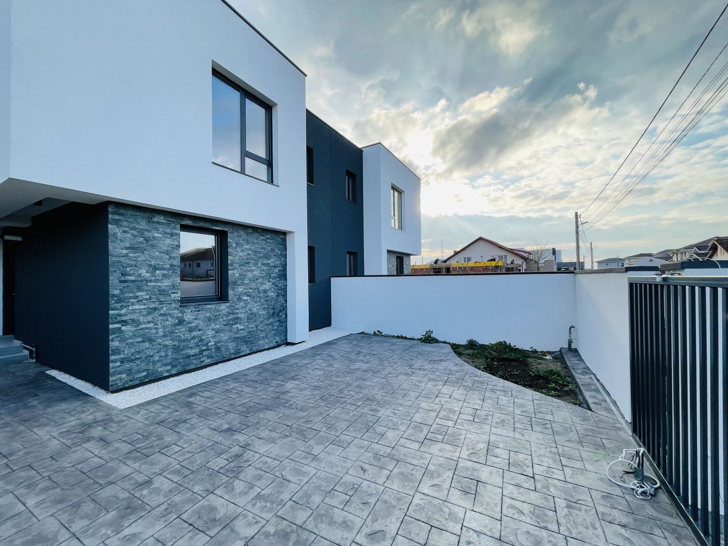 Duplex Ultramodern, impecabil executat | 4 dormitoare & 2 terase - Poză 8