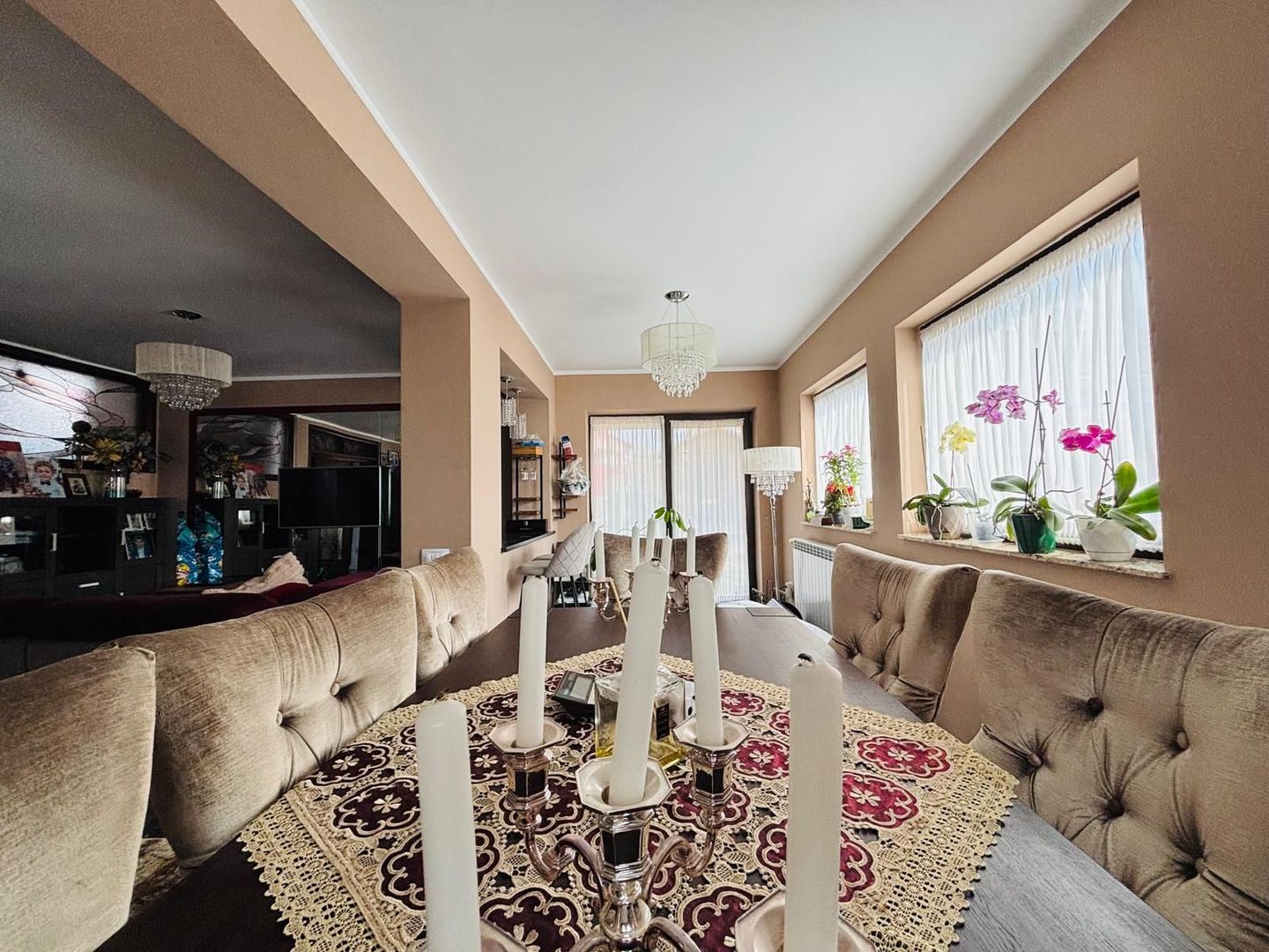 Vilă deosebită în Șcheia I 240 mp utili I teren 1000 mp I 295.000 € - Poză 9