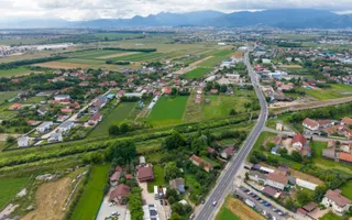Casă cu teren 2.200 mp și deschidere la DN13 | Zonă mixtă | Brașov, Stupini - Poză 23