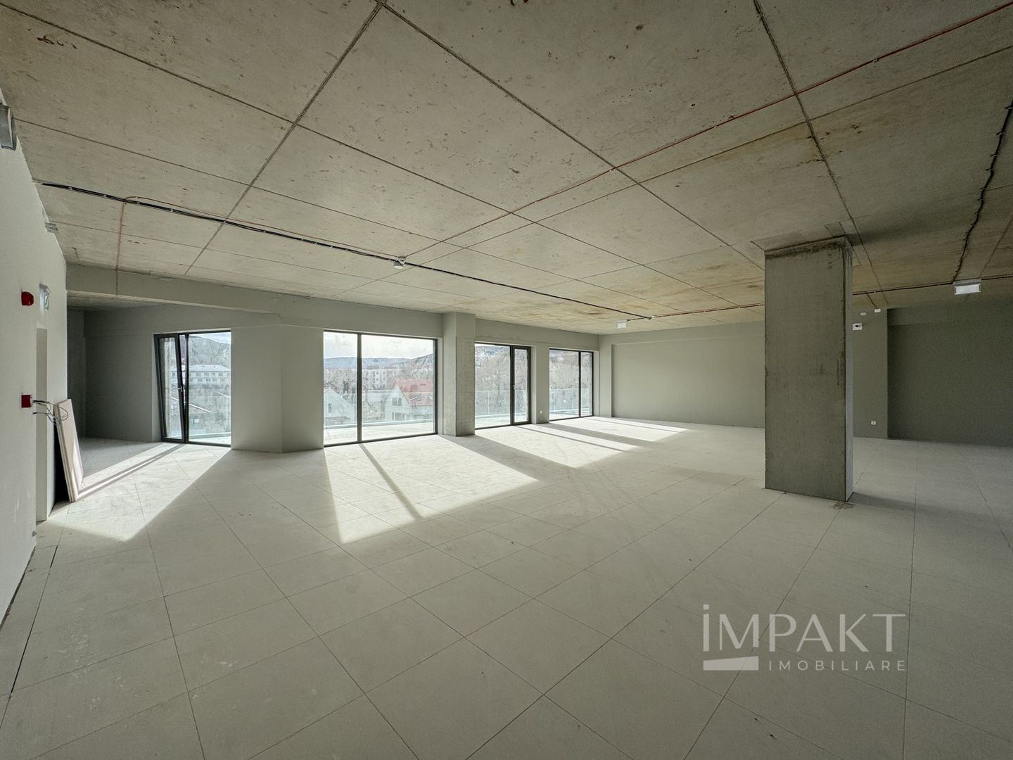 Spatiu de Birouri zona Vivo, 304 m2, terasa 35 m2 - Poză 3