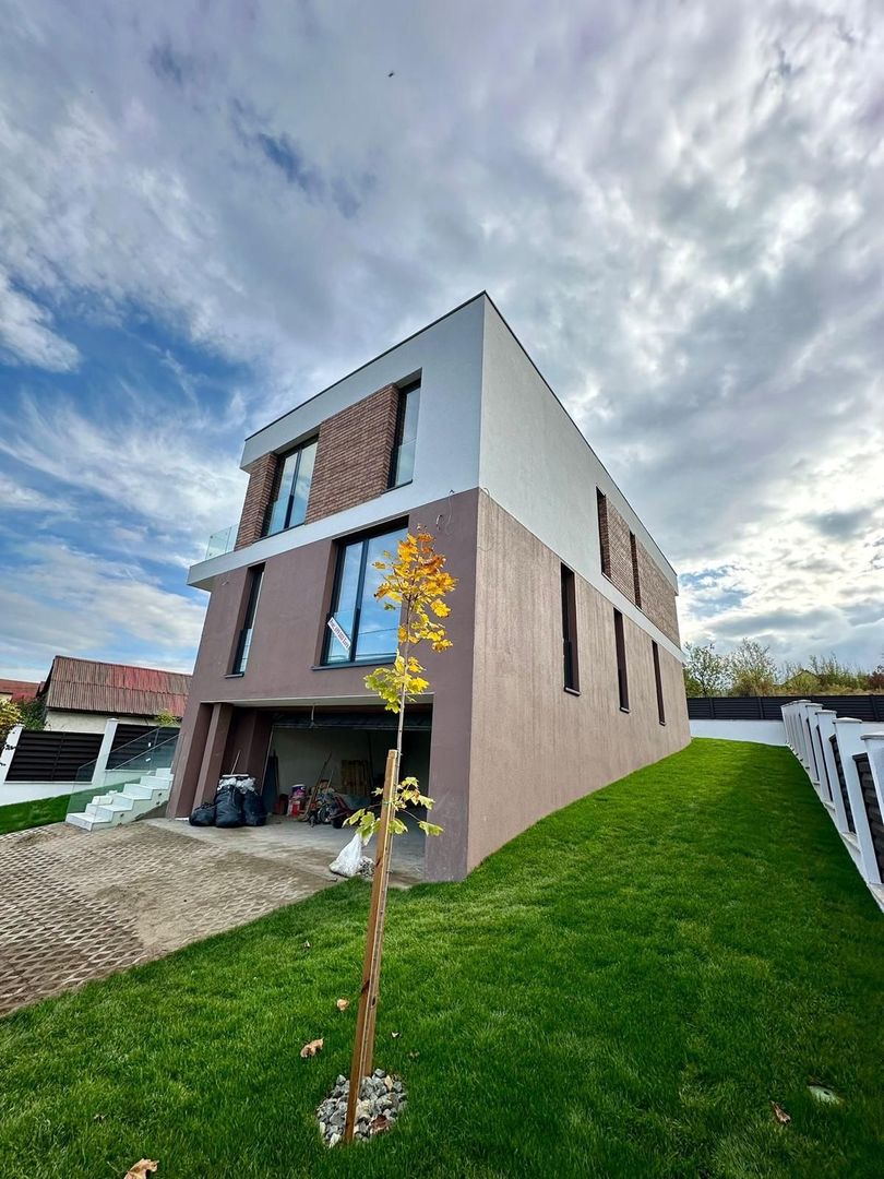 Casa Individuala, 245 MP, 415 MP teren, Zona Europa - Poză 1