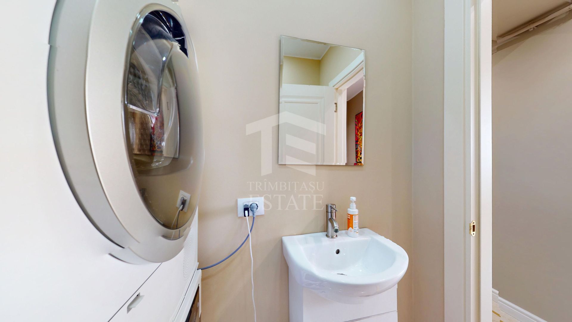 Apartament Top Class 5 ultramodern cu parcare subterana - Poză 3