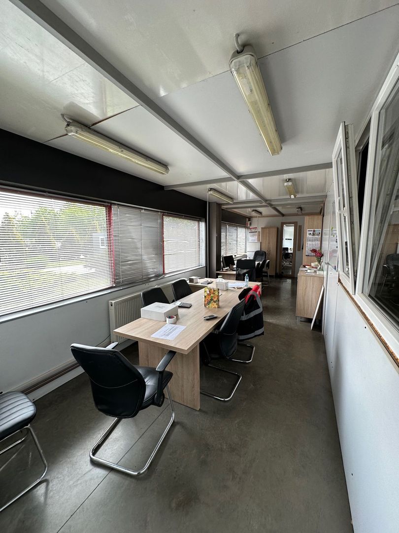 Hala pentru producție + birouri   10.000 mp - Poză 4