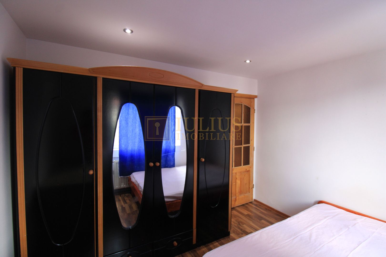 Dorobantilor, 2 camere, centrala proprie - Poză 10