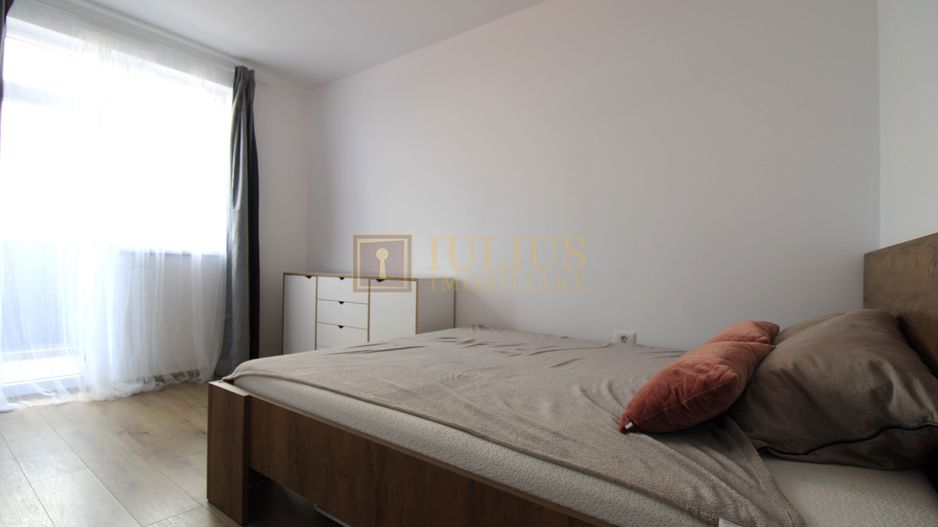 Vedere panoramica; loc parcare inclus; 2 bai/2dormitoare. - Poză 16