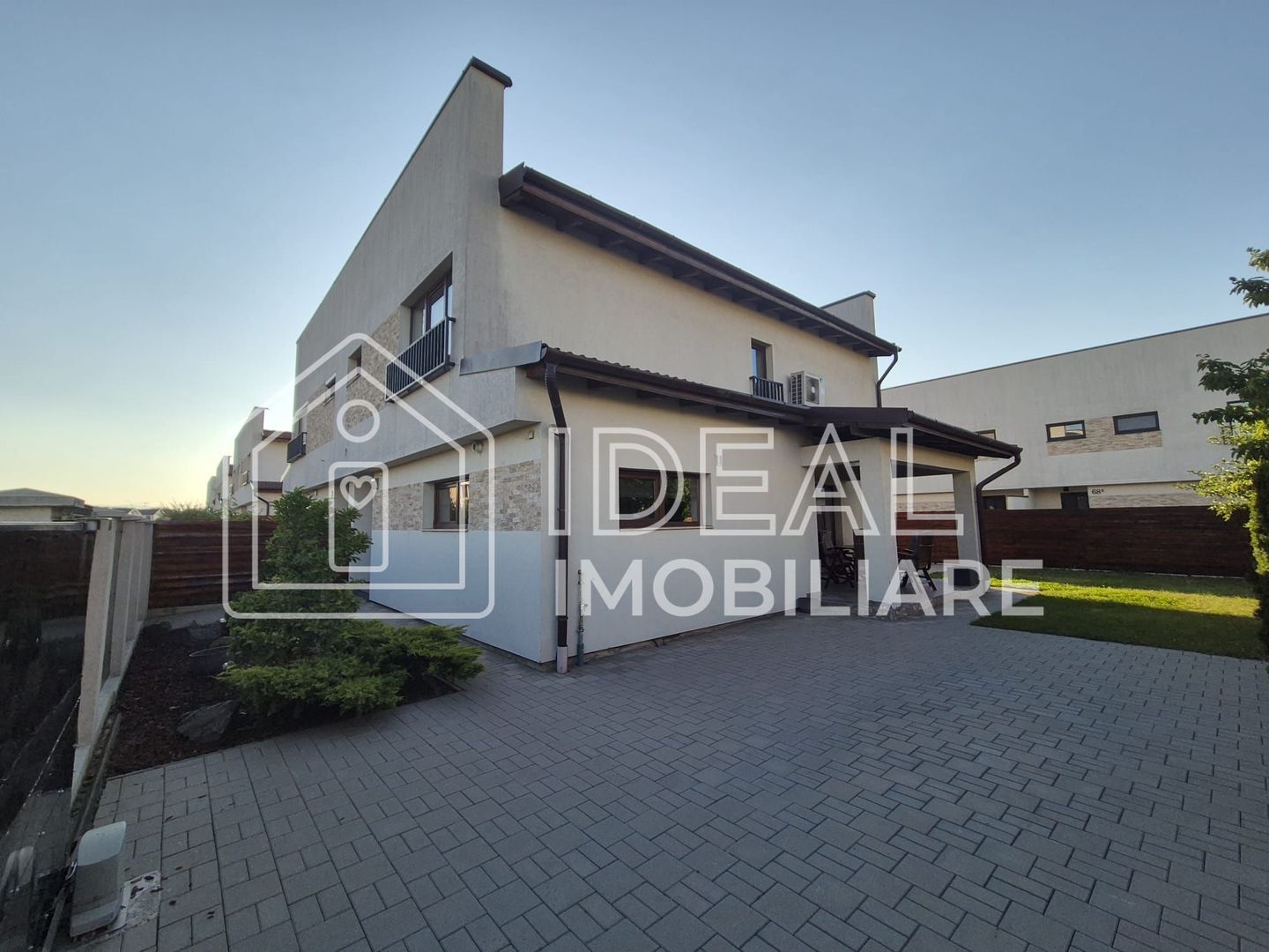 Casă tip duplex de închiriat în Șelimbăr | 121mpu și 140 mp curte - Poză 1