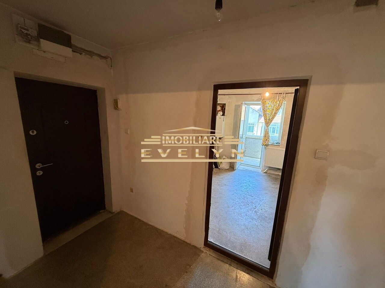 De vanzare apartament 3 camere-bloc tip vila !! - Poză 6