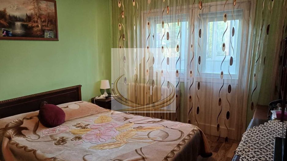 Vand apartament 3 camere doua bai, doua balcoane - Poză 3