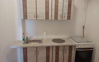 Apartament 1 camera, Central, zona Universitatea Dimitrie Cantemir - Poză 2