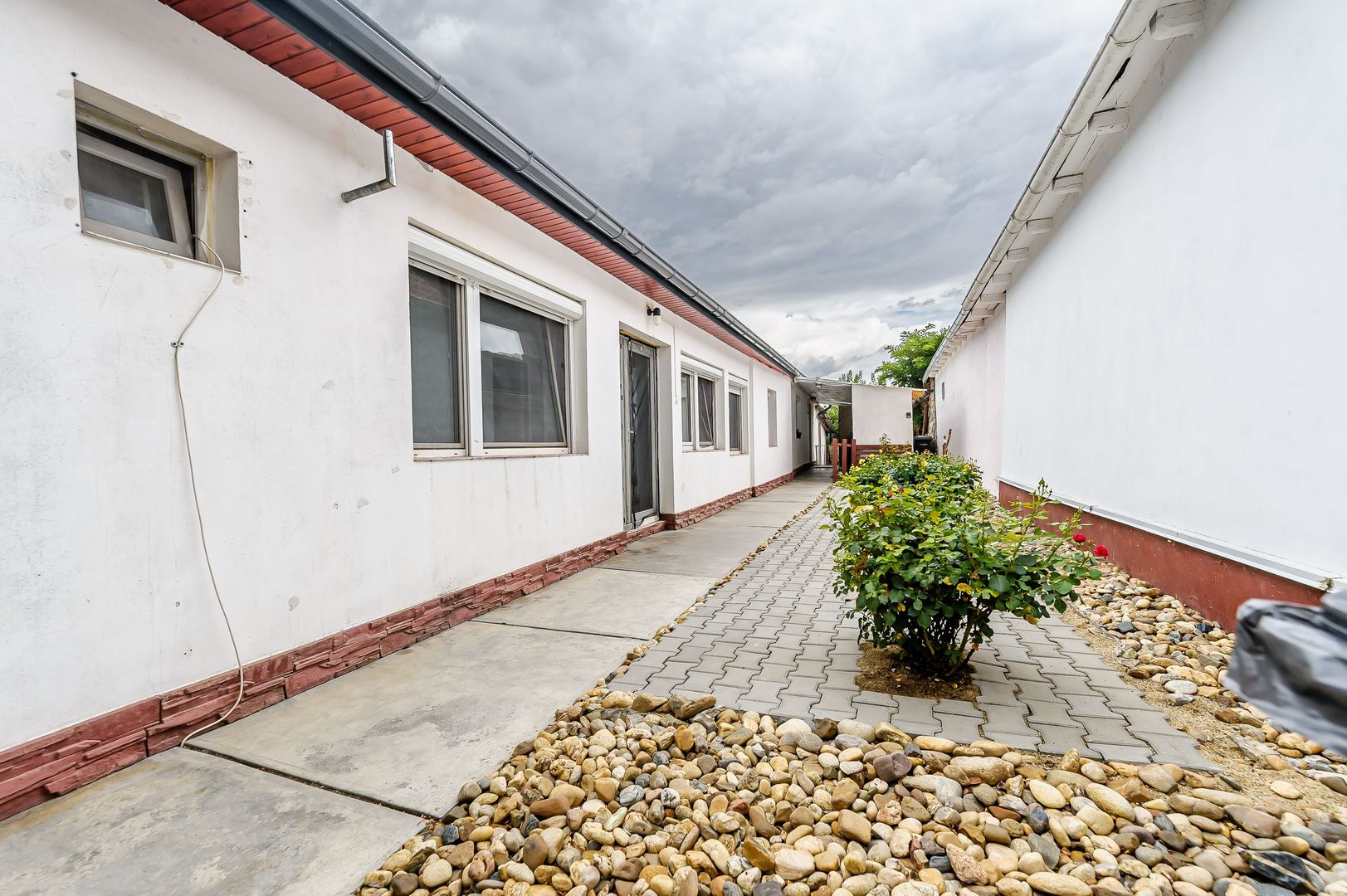 VÂNDUT! Casă locuibilă în Sânleani. - Poză 3