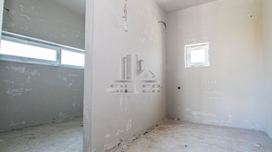 Casa individuala cu garaj si demisol, in Chinteni la 10 min de Cluj - Poză 12