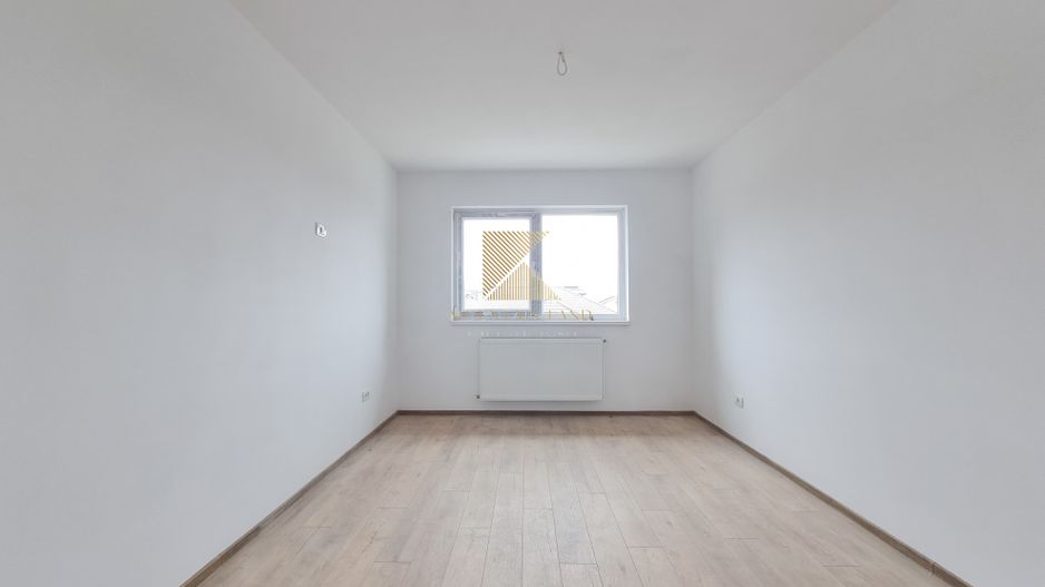 Casă însiruită cu 4 camere și curte proprie – Cartier Izvor, Str. Salc - Poză 17