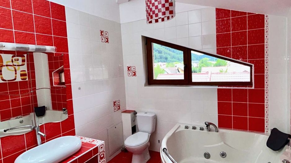 Inchiriere casa individuala multifunctionala zona rezidentiala Bunloc - Poză 13