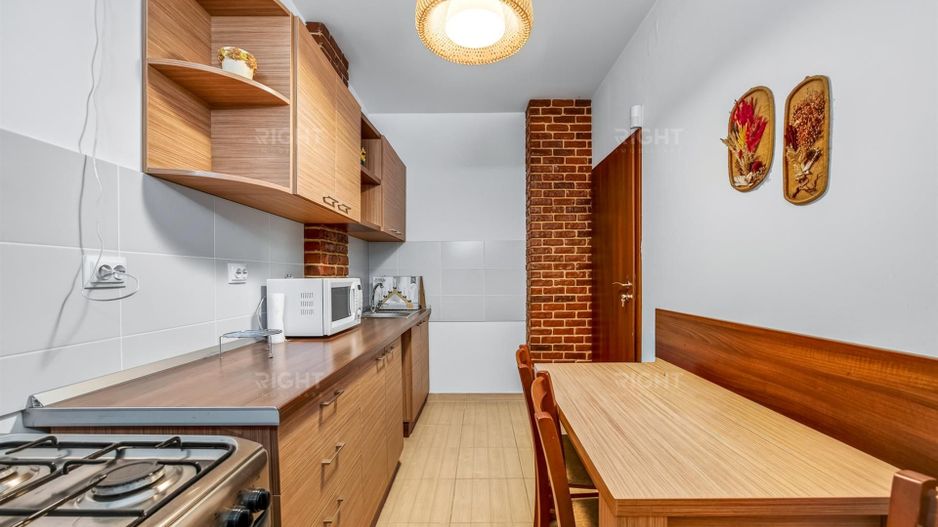 Casa pe 3 niveluri | Terasa cu priveliste | 3 parcari | Pozitie centrala - Poză 34