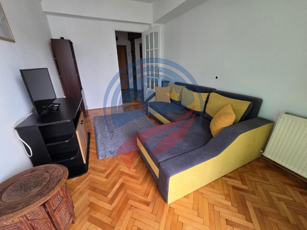 Apartament cu 2 camere ultracentral de inchiriat pe termen scurt (1-6 luni) - Poză 3