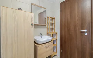 Casă de vânzare Tâncăbești cu grădină, aproape de lac - Poză 18