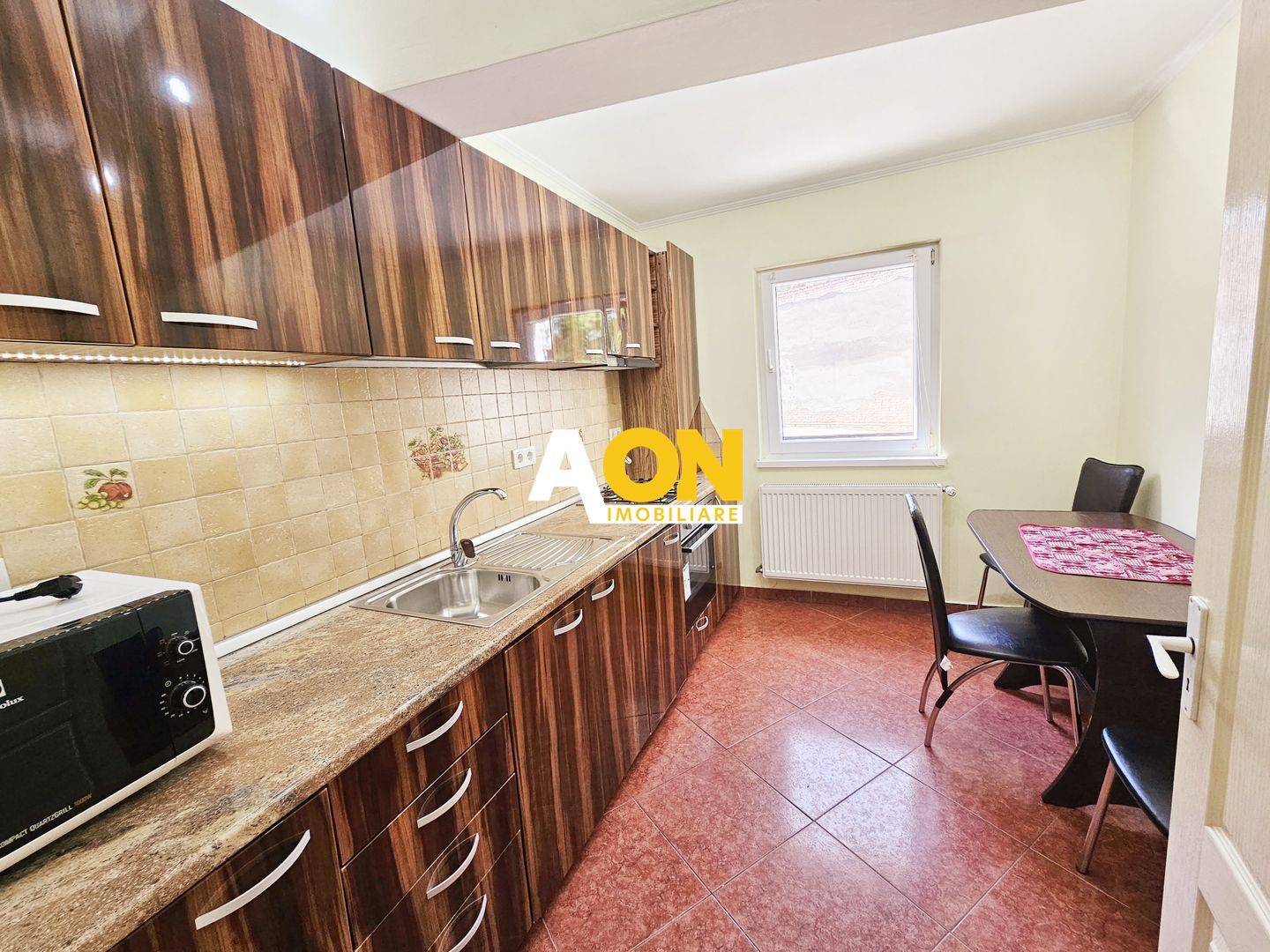 1/2 Duplex, format din 3 apartamente, 294 mp utili, ultracentral - Poză 2