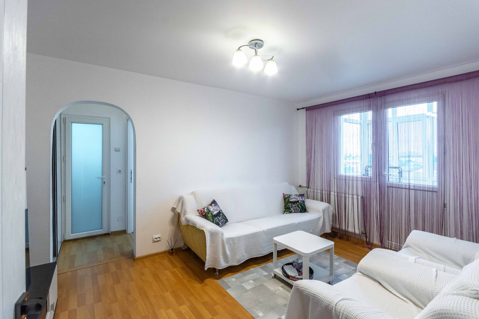 Piata Progresul Giurgiului, 2 cam, renovate, de inchiriat, comision 0% - Poză 1