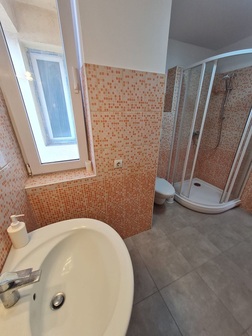 Apartament cu 3 camere de închiriat în zona Odobescu - Poză 9