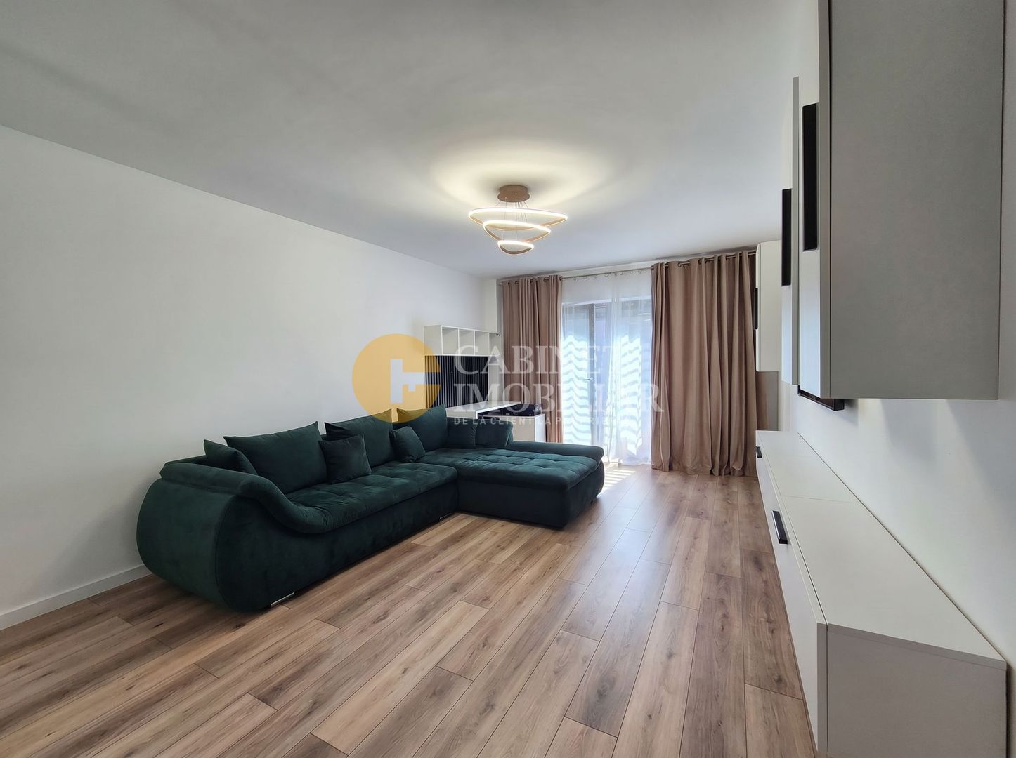 2 CAMERE DECOAMNDAT--TERASA ACOPERITA+GRADINA-- ZONA LAC REDIU - Poză 1
