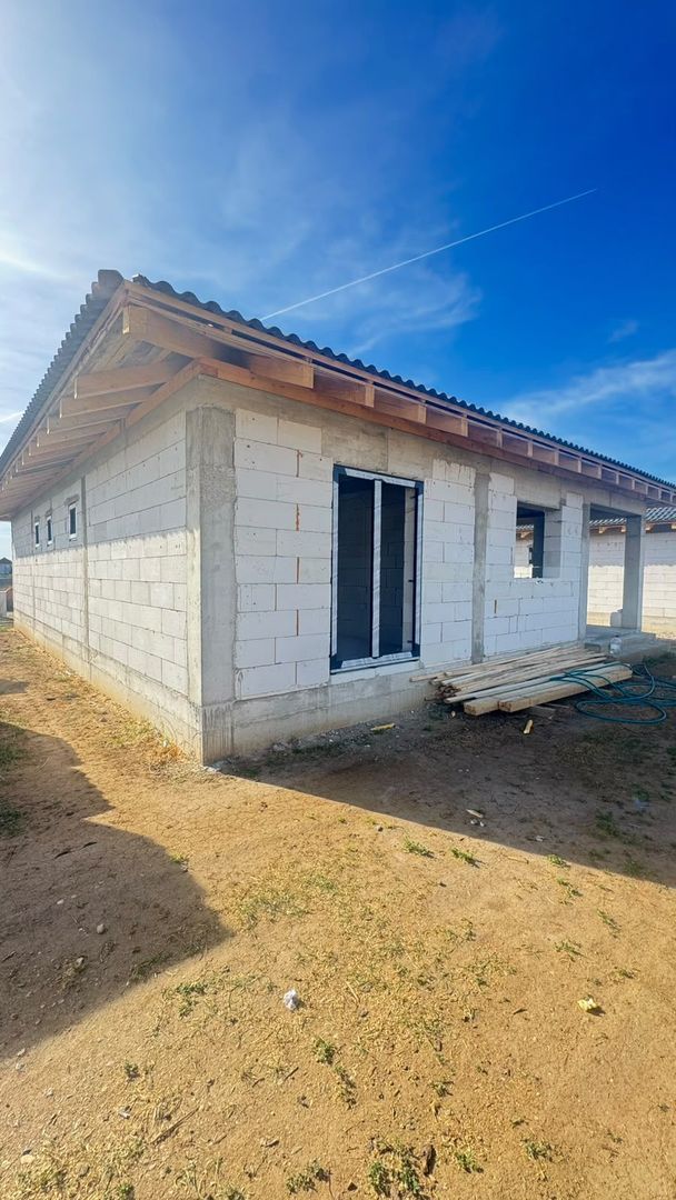 🏡 CASĂ DE VÂNZARE - Poză 10