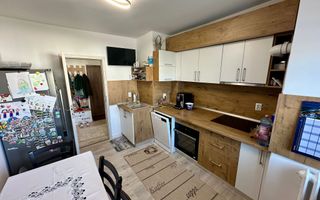 4 CAMERE RENOVAT - ETAJ 3 - BLOC DIN 1990 - ROND ZIMBRU - Poză 9