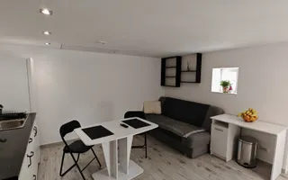 SANPETRU .Casa pretabila 2 familii ( Parinti + copil),singur in curte. - Poză 18