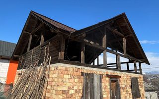 Casa la rosu-Zona Bistrita Bargaului-Teren-700mp - Poză 2