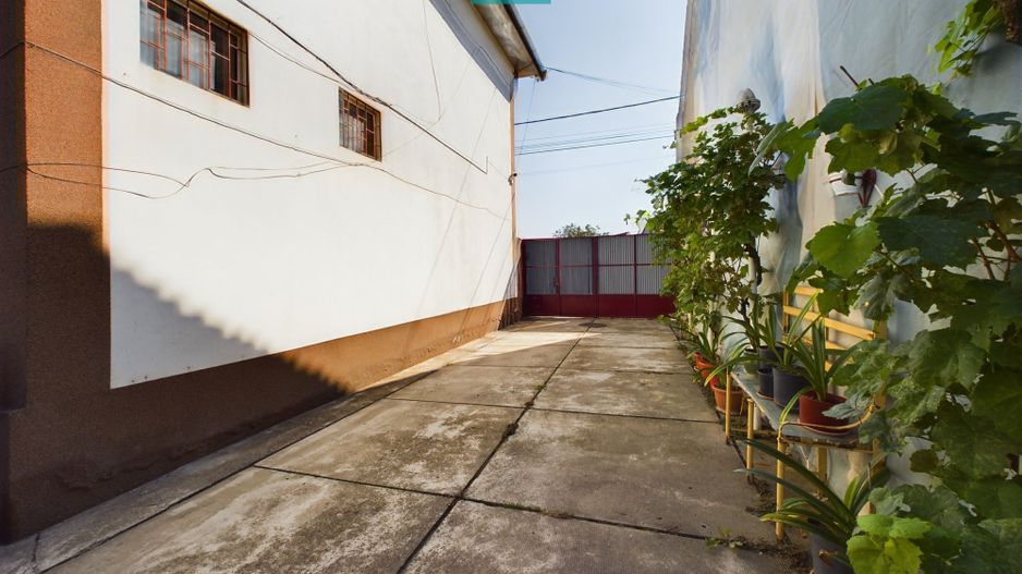 Casă cu teren de 1246 mp în Pârneava - Poză 17