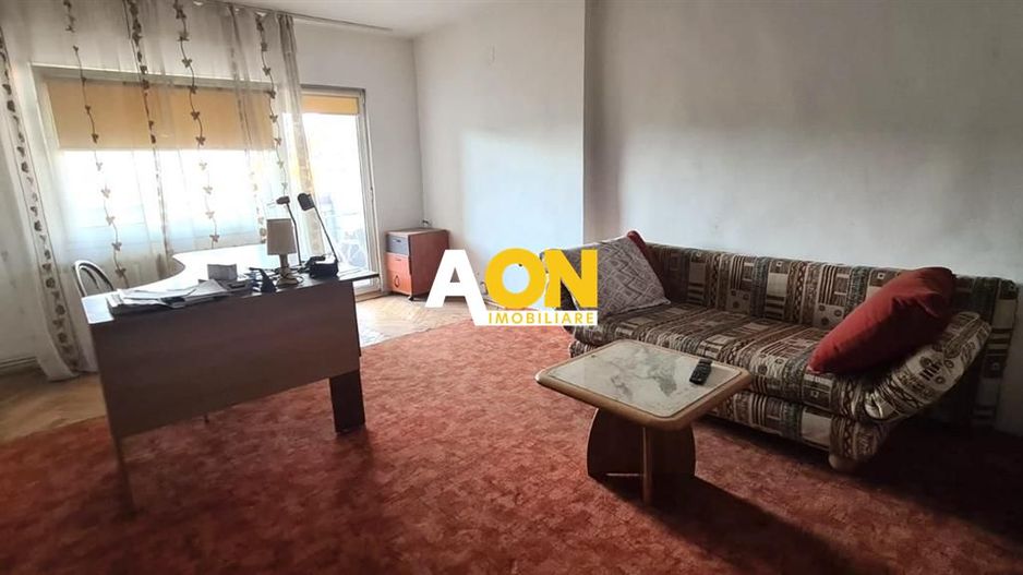 Apartament de vanzare, 3 Camere, 2 Bai, Zona Stadion - Poză 2