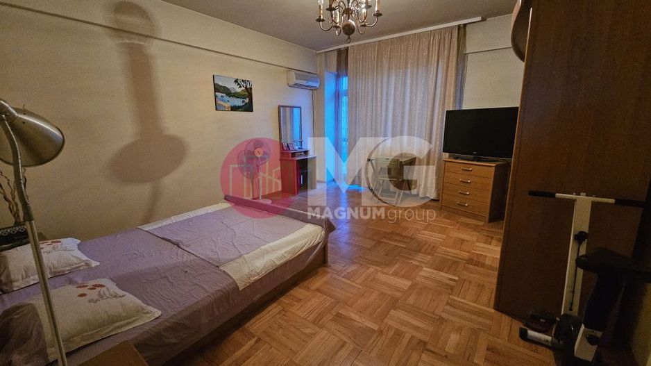 Casă Impresionantă de Vânzare Vitan ideal pentru Locuință sau Business - Poză 7