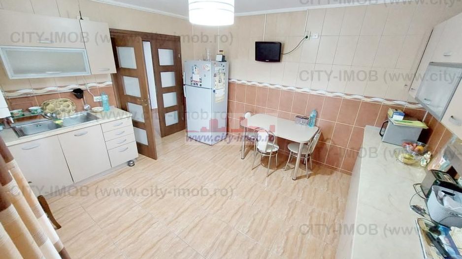 Vanzare casa / vila cu  7 camere  in Oras Otopeni , jud Ilfov - Poză 16