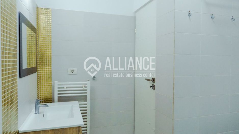 PALAZU MARE -  Vila Duplex cu 4 Camere, Panorama Superba si Curte Amenajata - Poză 44