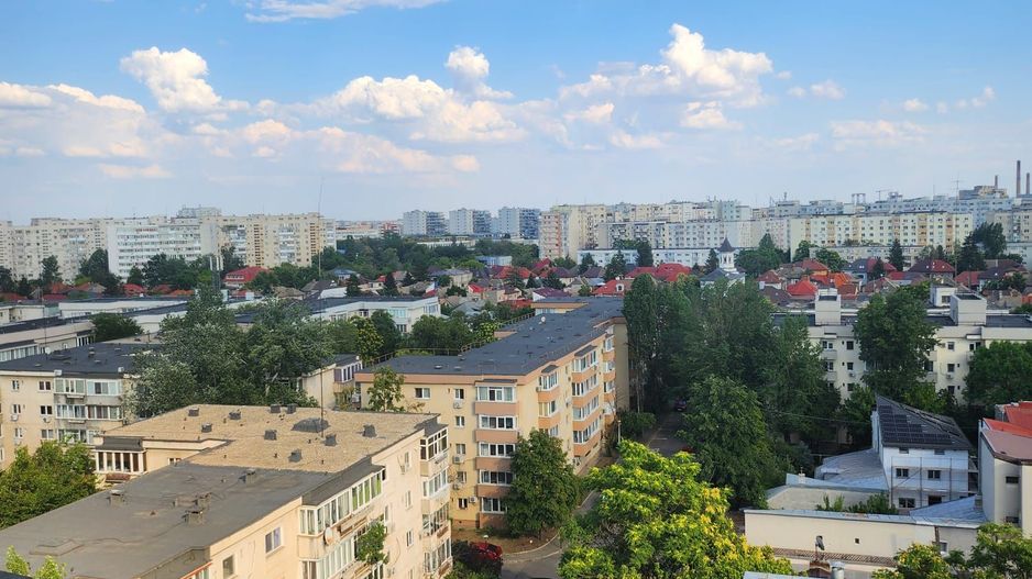 De Inchiriat Garsoniera Bd. Decebal LUX cu TERASA langa Rond Alba Iulia - Poză 3