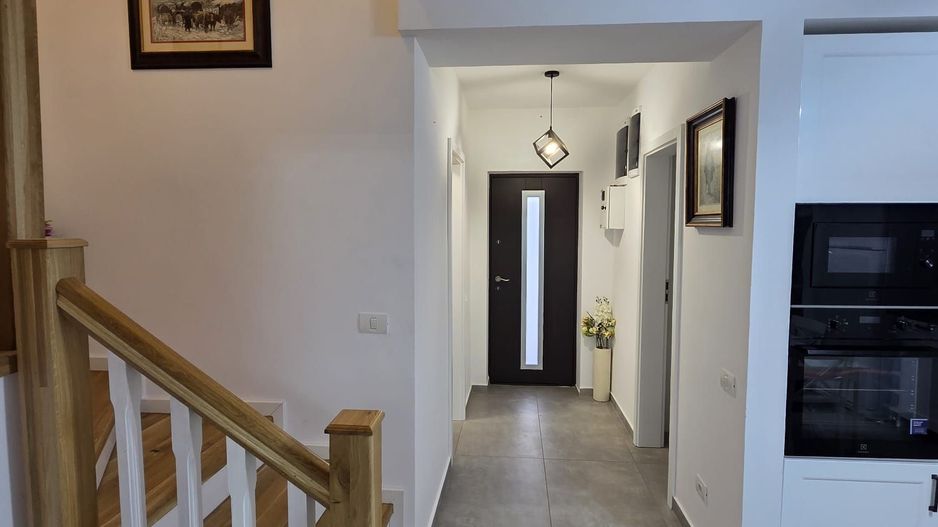 Vila eleganta CORBEANCA 5 camere - Poză 23