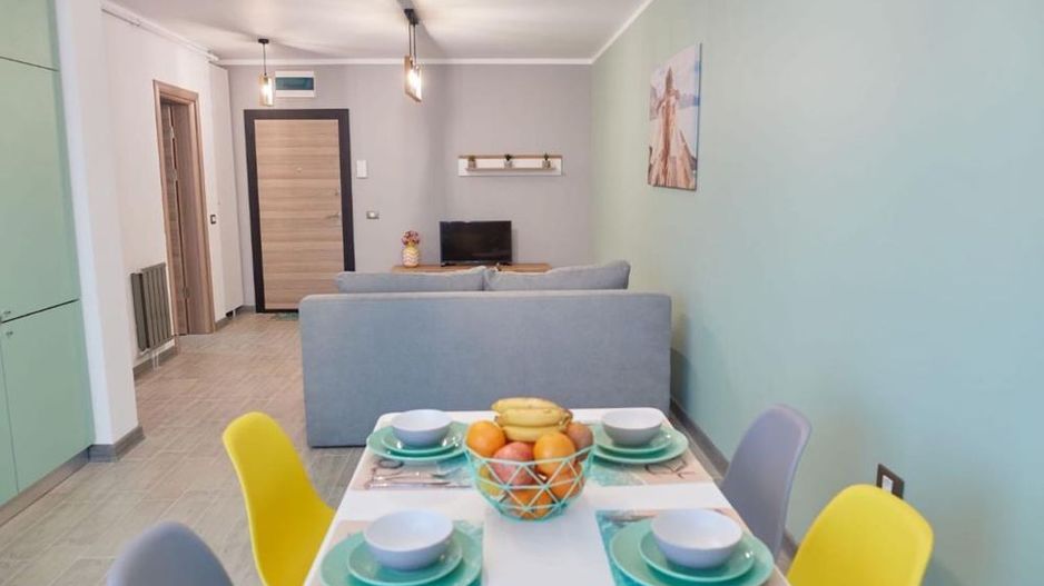 Apartament 2 camere de vânzare, prima linie la mare - Ocazie - Poză 2