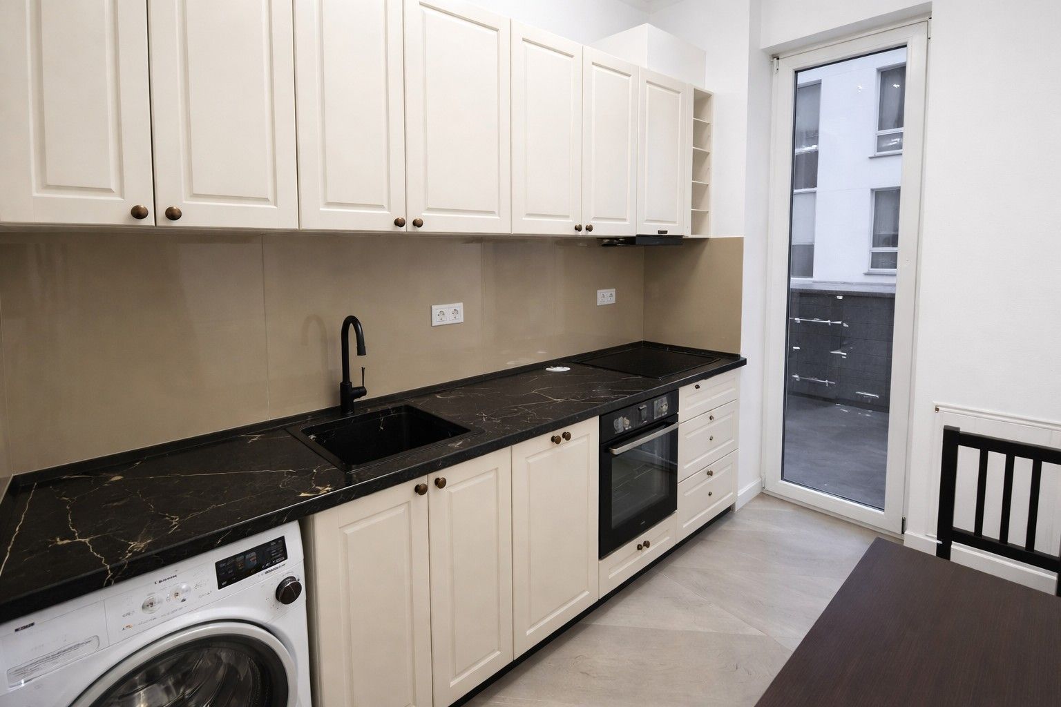 De închiriat apartament 2 camere,  la 25 de minute de Gara de Nord - Poză 3