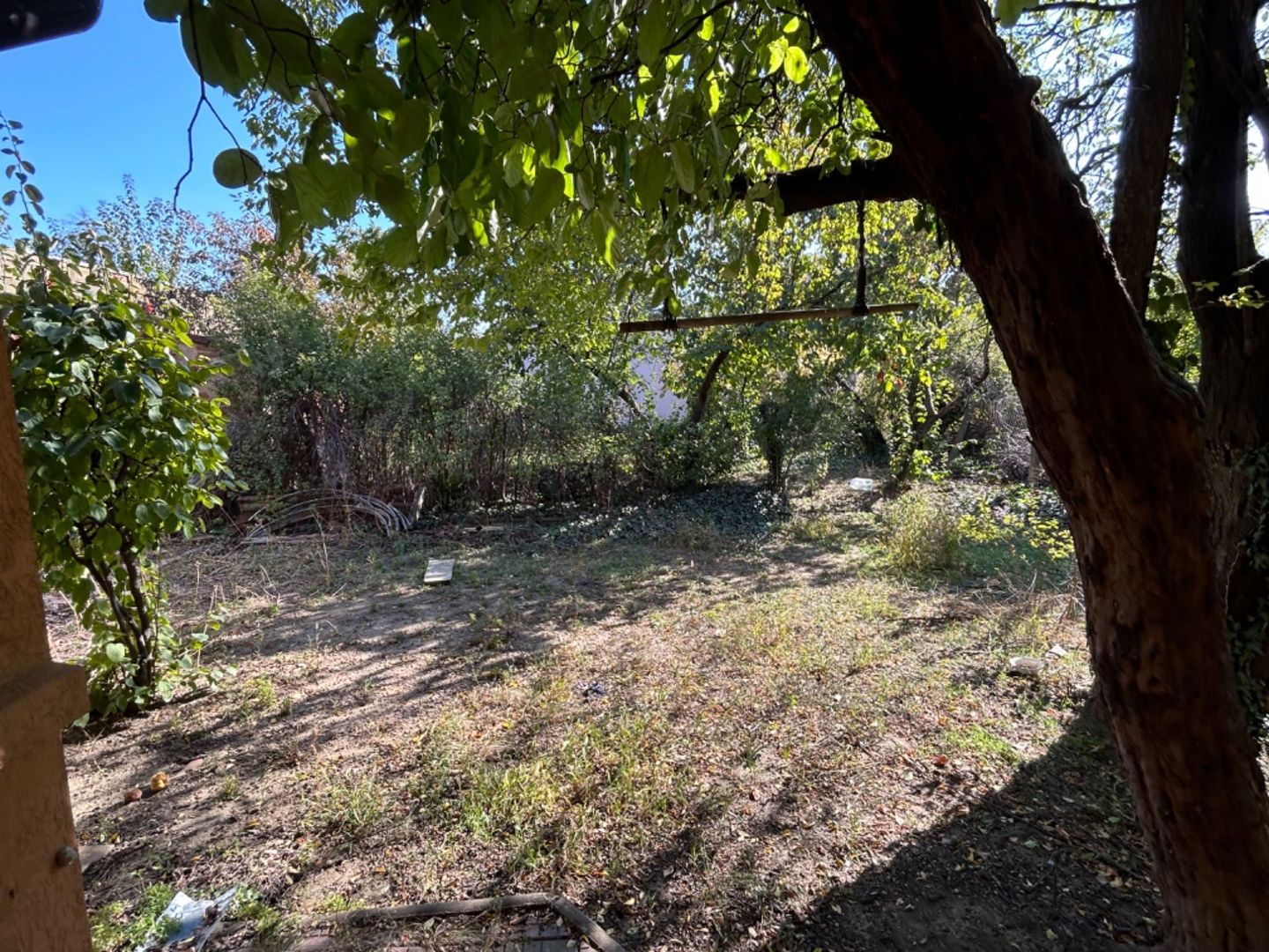 Teren 480 cu casa de 3 camere demolabila ( sau renovabila) sector 1 - Poză 2