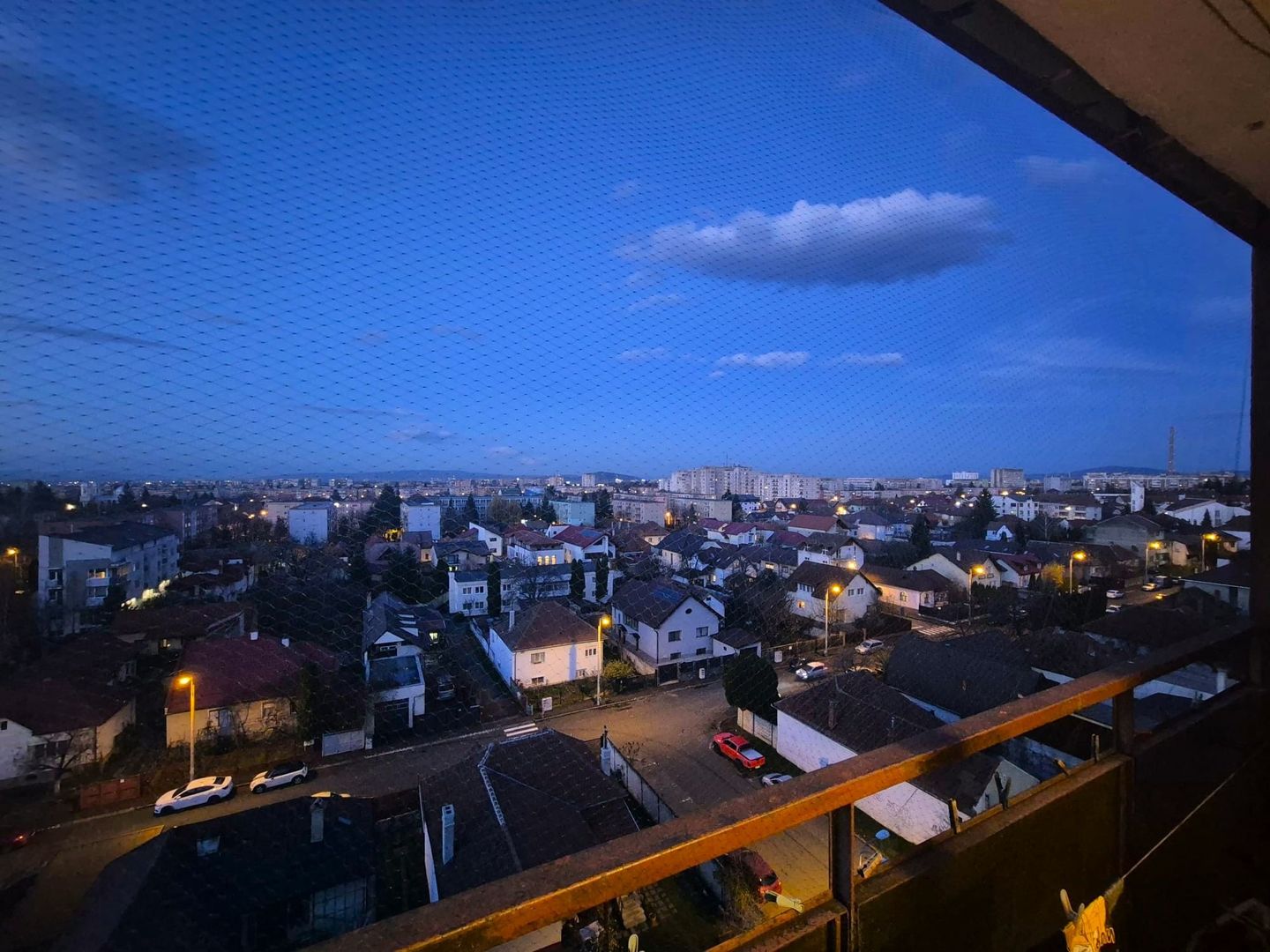 Zonă Centrală, bloc nou, apartament cu priveliște | 70 mp utili |  loc parcare - Poză 1