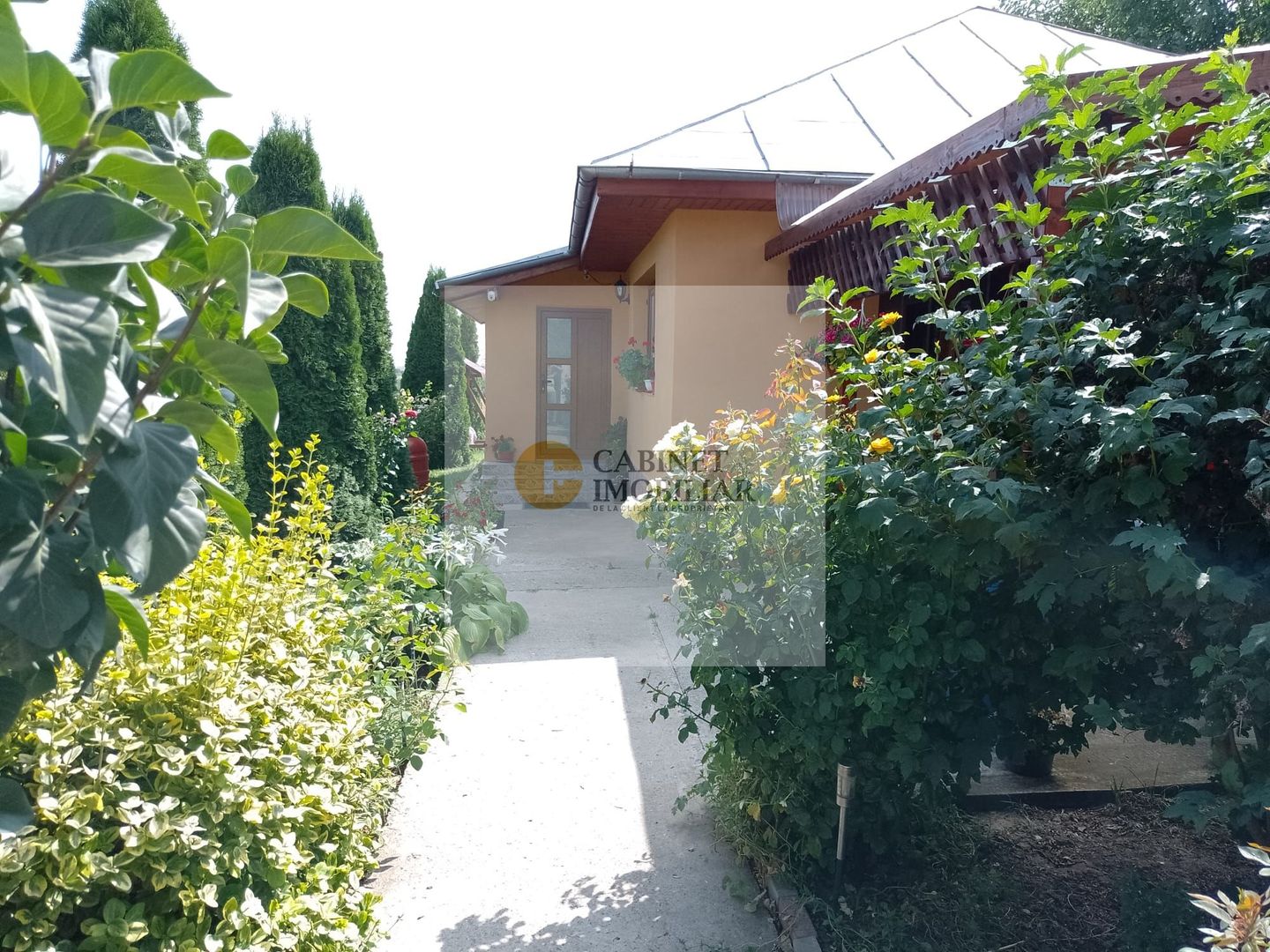 Casă de vacanță modernă cu teren generos –15min de Tecuci - Poză 29