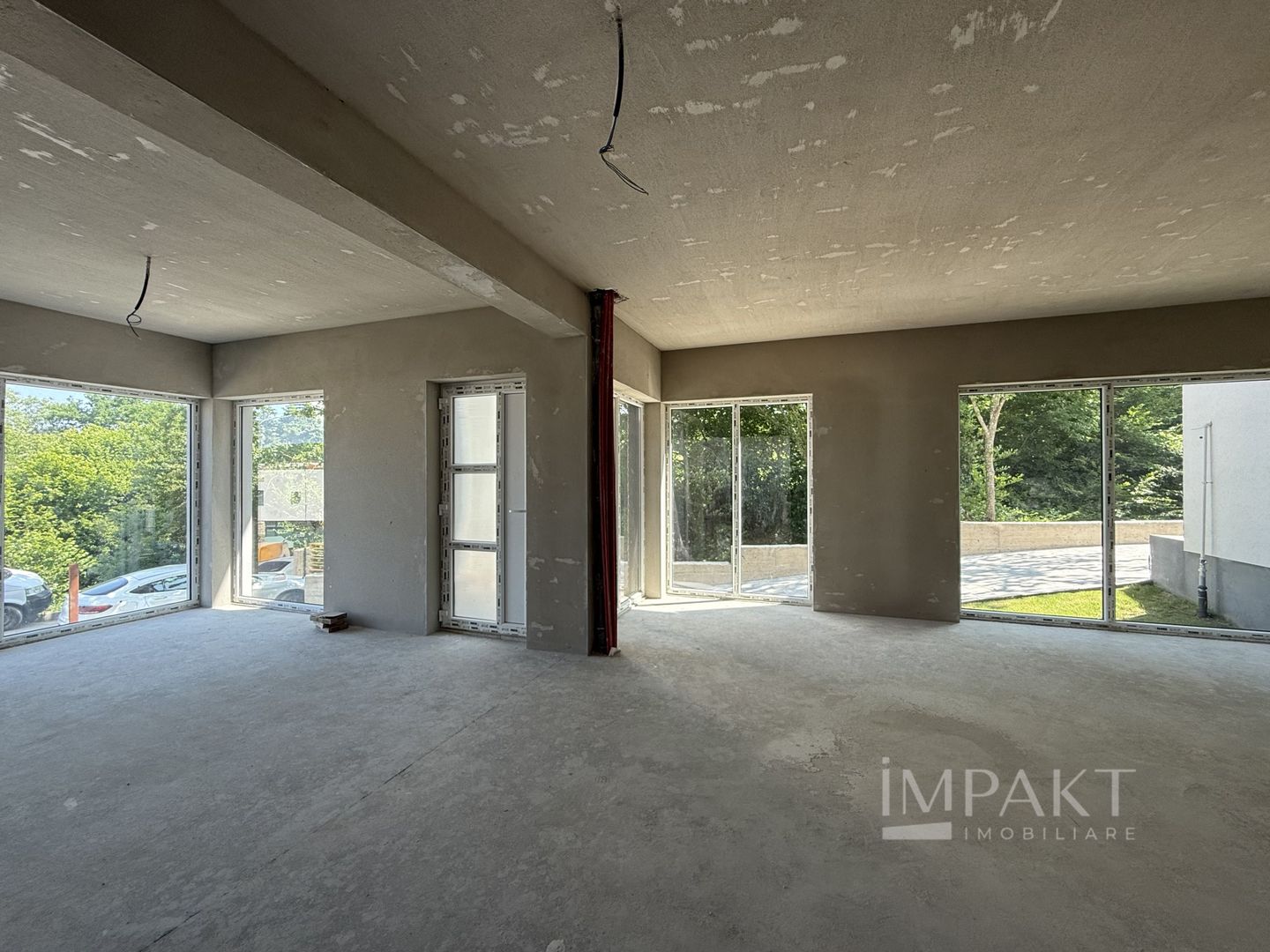 Case cuplate la liziera padurii , ideale pentru 2 familii ! - Poză 13