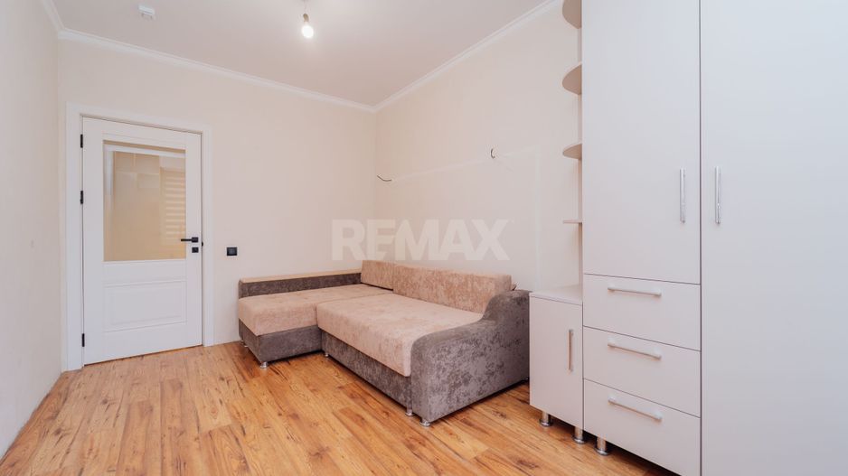 Se vinde apartament pe str. Dacia - Poză 8
