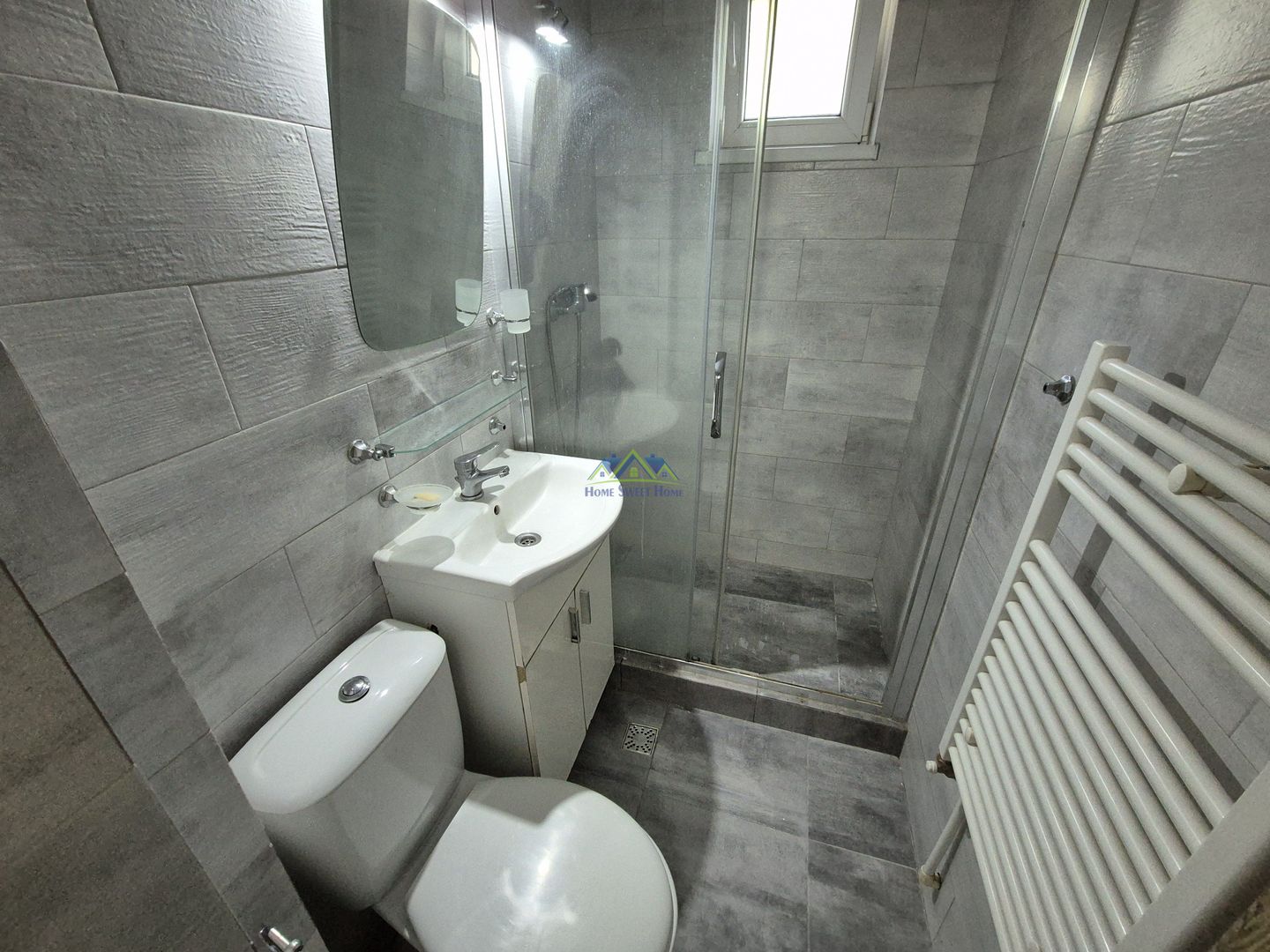 Vand Apartament 2 camere, zona Pietonala, et.3/3, st-45m, balcon, C.T. - Poză 8